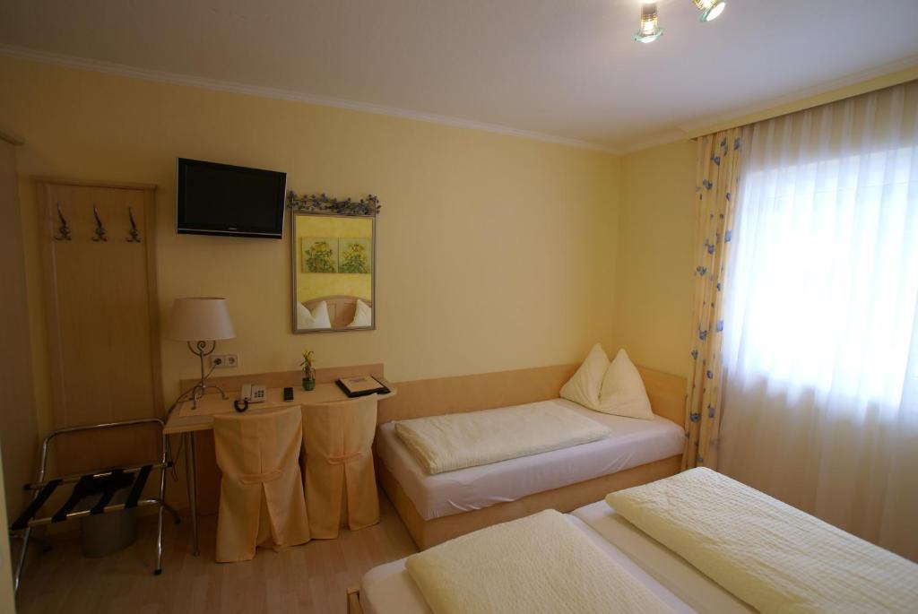 Gasthof Hotel Zur Post Ferlach Pokoj fotografie