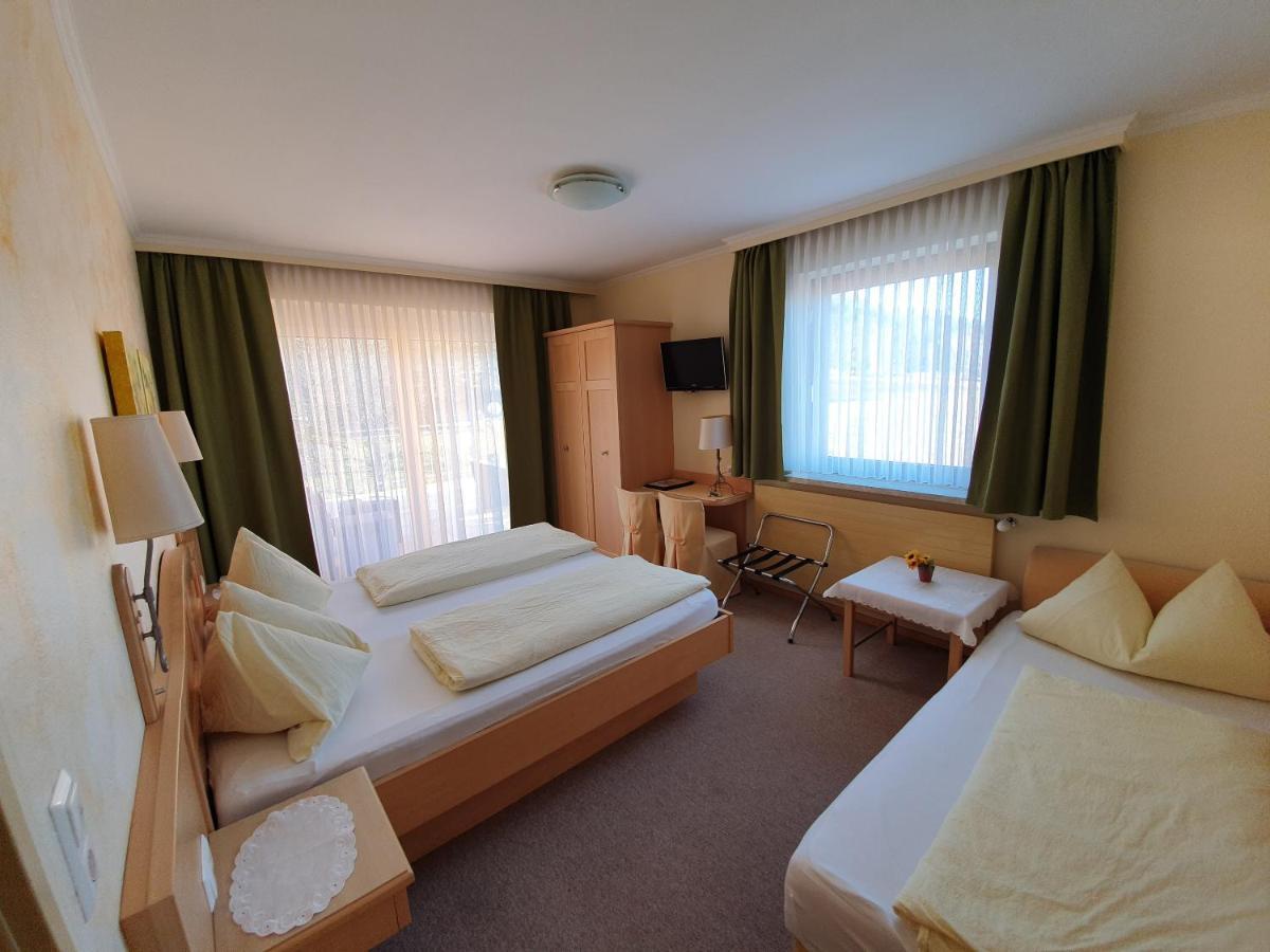 Gasthof Hotel Zur Post Ferlach Exteriér fotografie